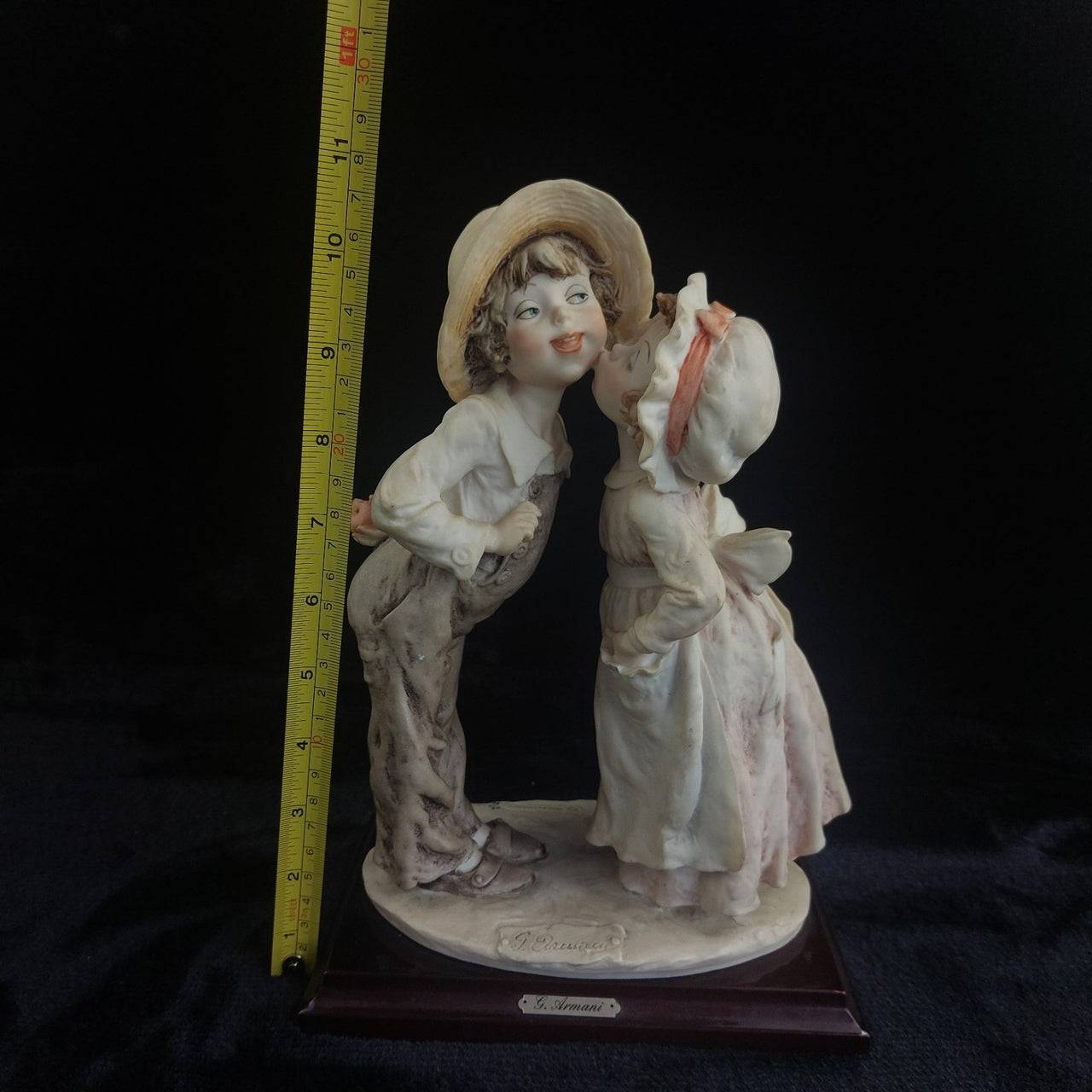 First Kiss Figurine Giuseppe Armani Florence 11" Tall Italian 1992 Porcelain.1