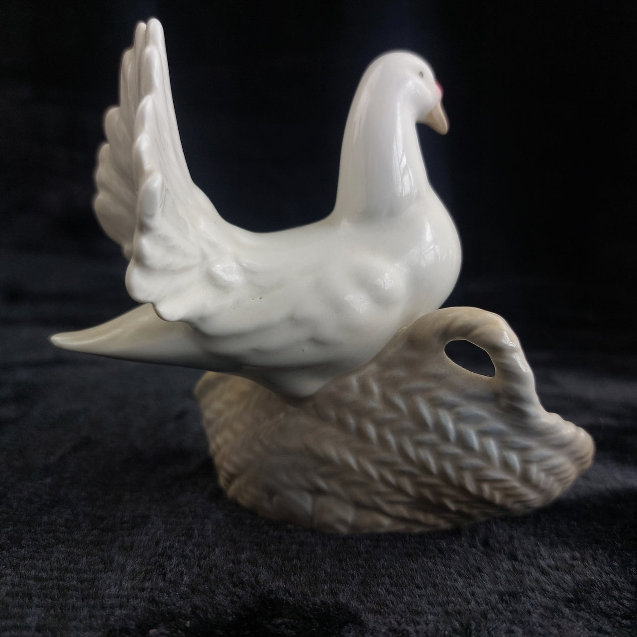 Porceval White Spain Dove Figurine 4.5" Porcelain Bird Nesting Hand Painted7