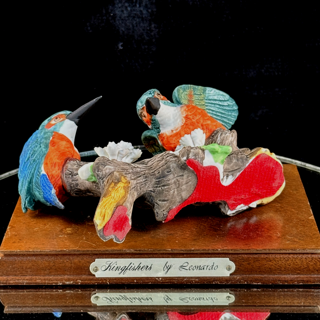 Leonardo Kingfishers Figurine on Base Wood Bird Sculpture- Damaged flower Resin10
