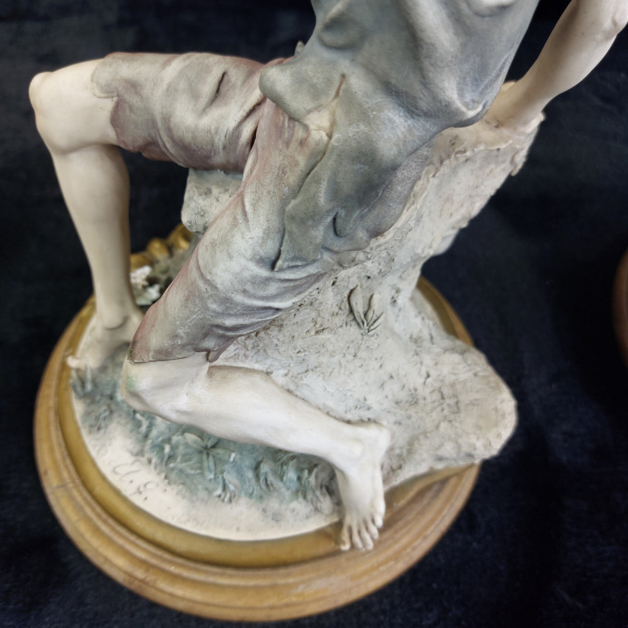 Giuseppe Figurine Armani Couple repaired Flower & Arm Rustic 30cm Resin Italian.18