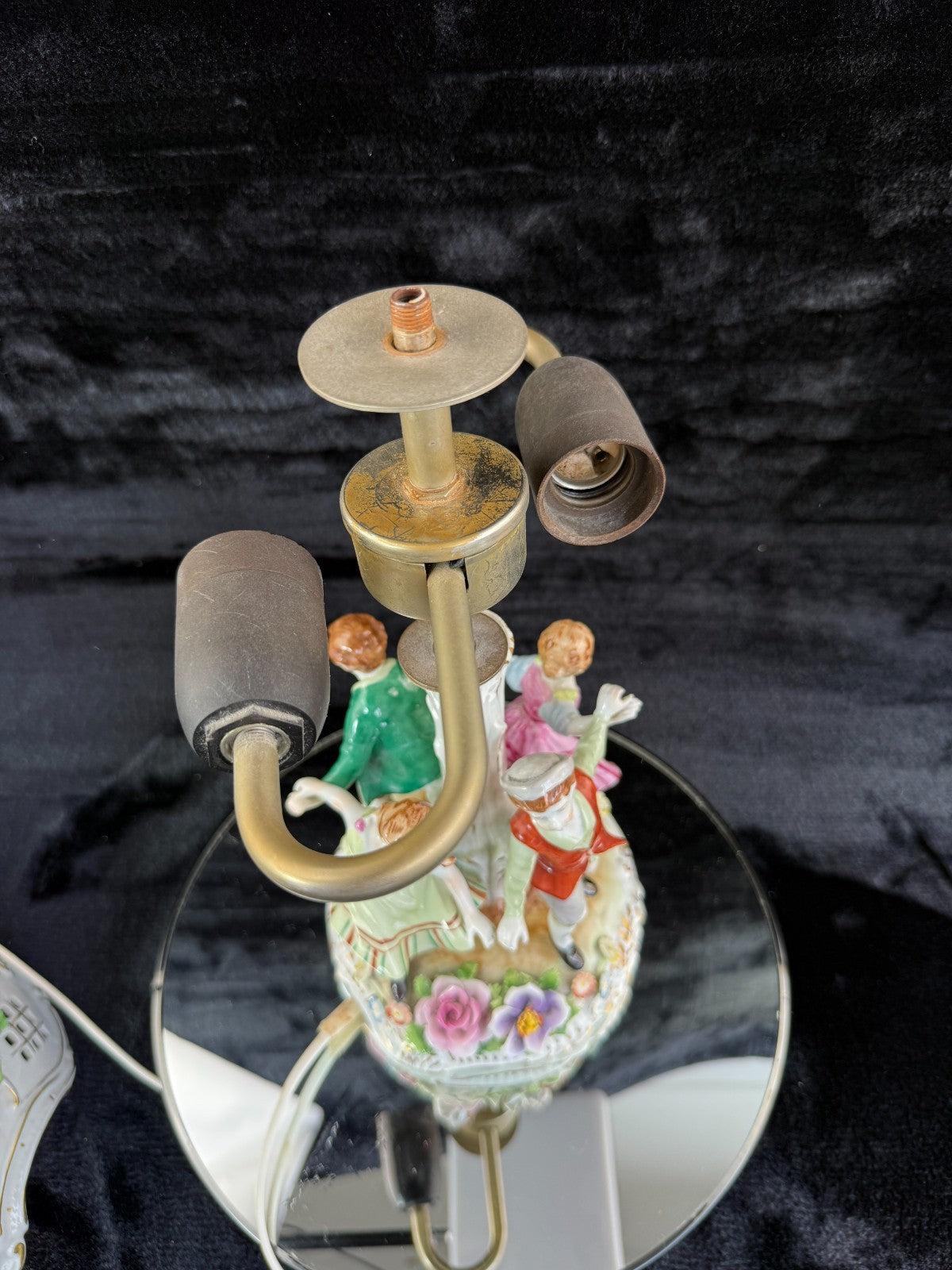 Antique Hand-Painted Royal KPM Bavaria Porcelain Lamp Table see the pictures dec15