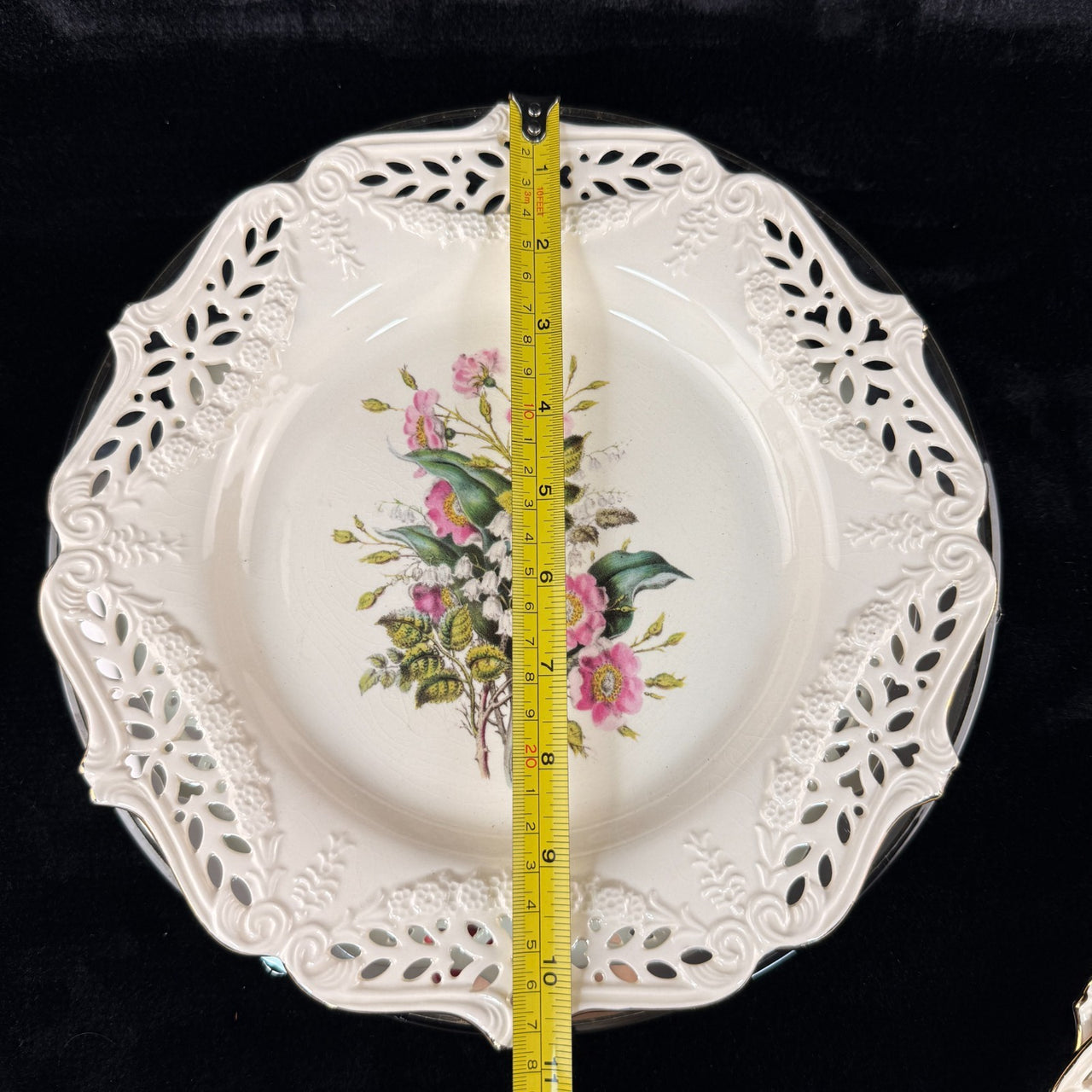 Royal Creamware Floral Gift Plates x2 Buttercups Wild Roses Ltd Ed England 10.5"8