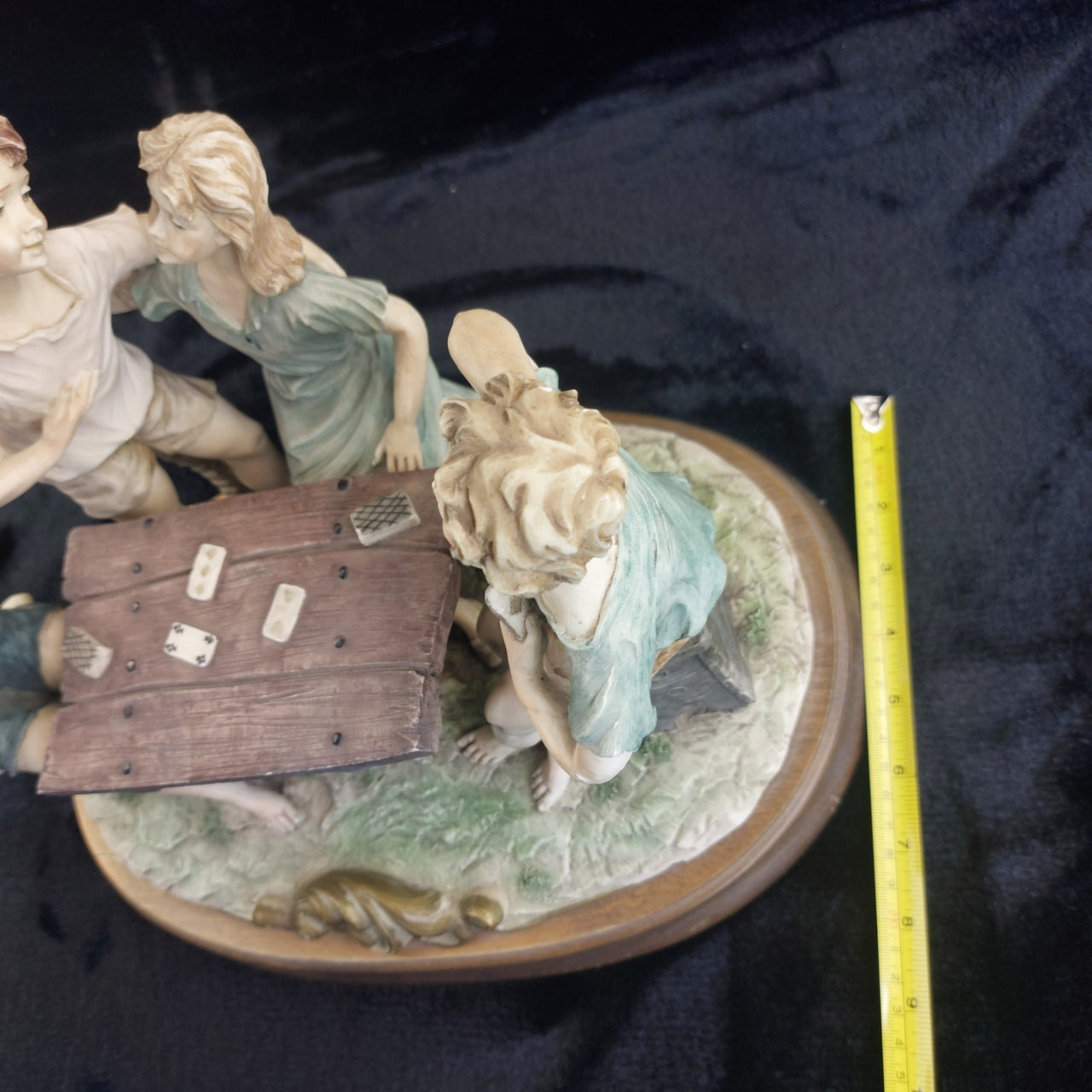 Very Large figurine Capodimonte 'The Card Players' Friends group pics see decor10