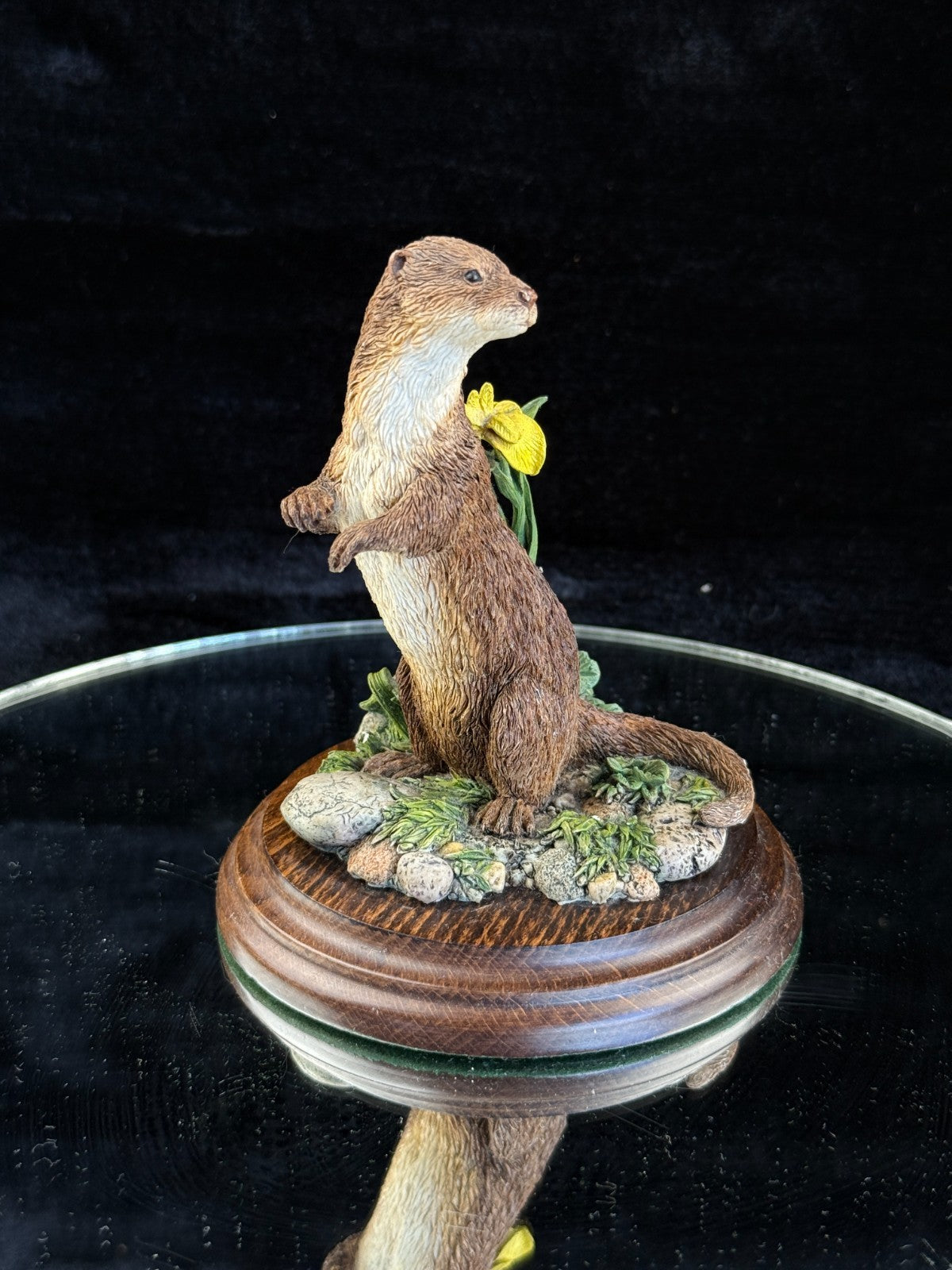 Royal Otter Doulton Figurine DA112 by K. Sherwin bookcase decor handmade resin11