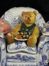 Thumbnail for Ringtons Cardew Teatime Teapot Bear Armchair Blue Willow Design 5270/75002