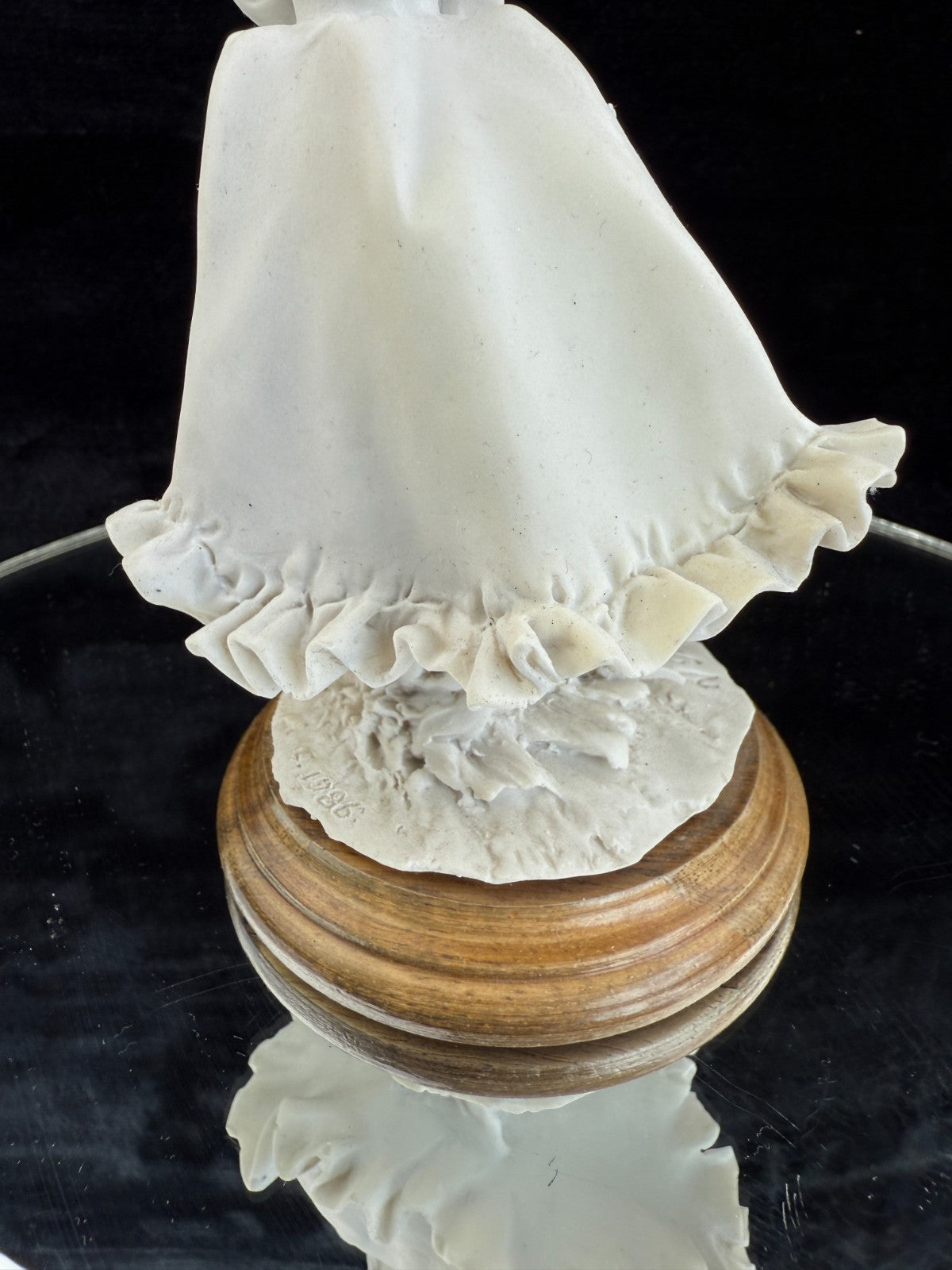 A. Belcari "Girl with Basket and Cat" Figurine Signed & Resin Marble decor Italy9