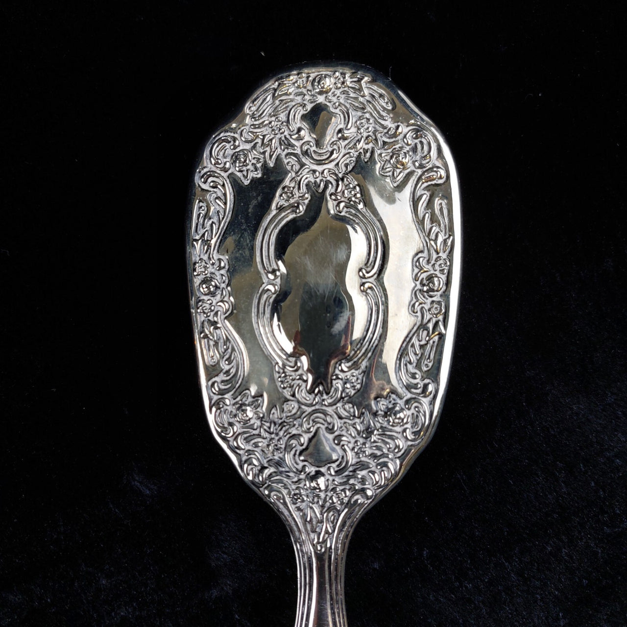 Vintage Silver-Plated Vanity Set gift– Round Ornate Etched Box & Hand Mirror4