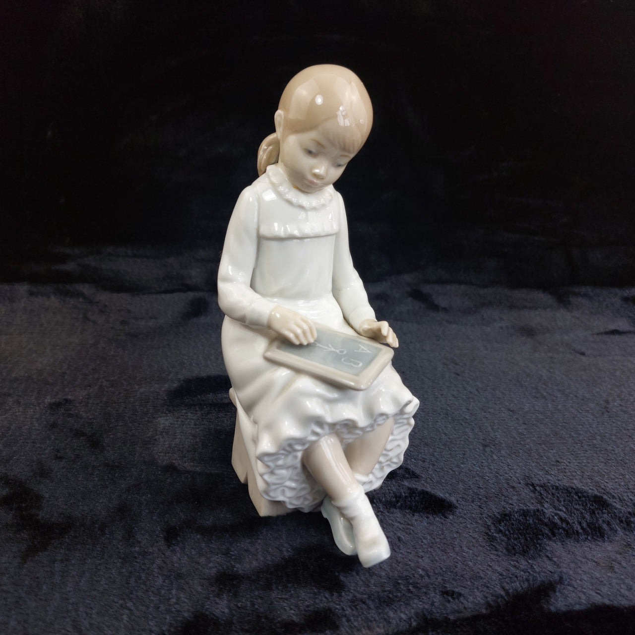 Nao by Lladro Girl Figurine Reading 8 Slate School repaired bookcase decor kids2