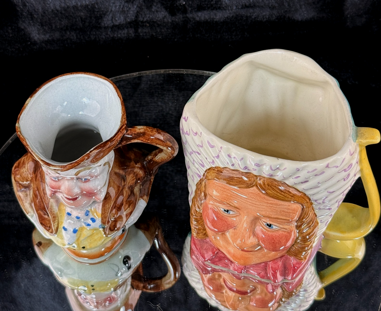 Fieldings Pickwick Ware Mrs Bardell & Character Jug England Hand Painted de Pair1