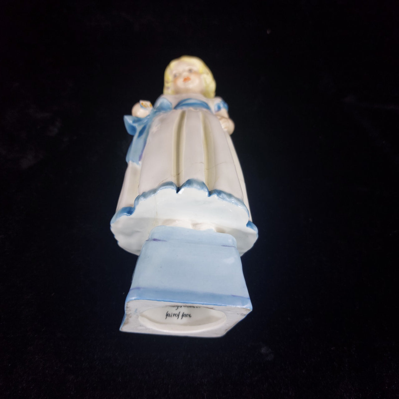 Royal Monday’s Worcester Child Figurine – Acceptable, slightly crack Porcelain4