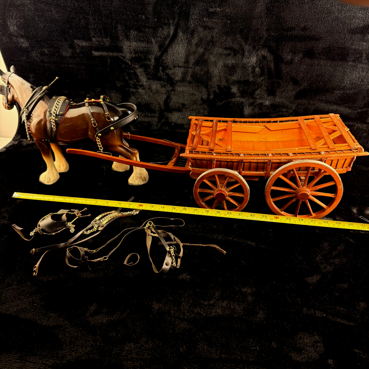 Large Porcelain Draft Horse & Wooden Farm Wagon Carriage Model see the pics2