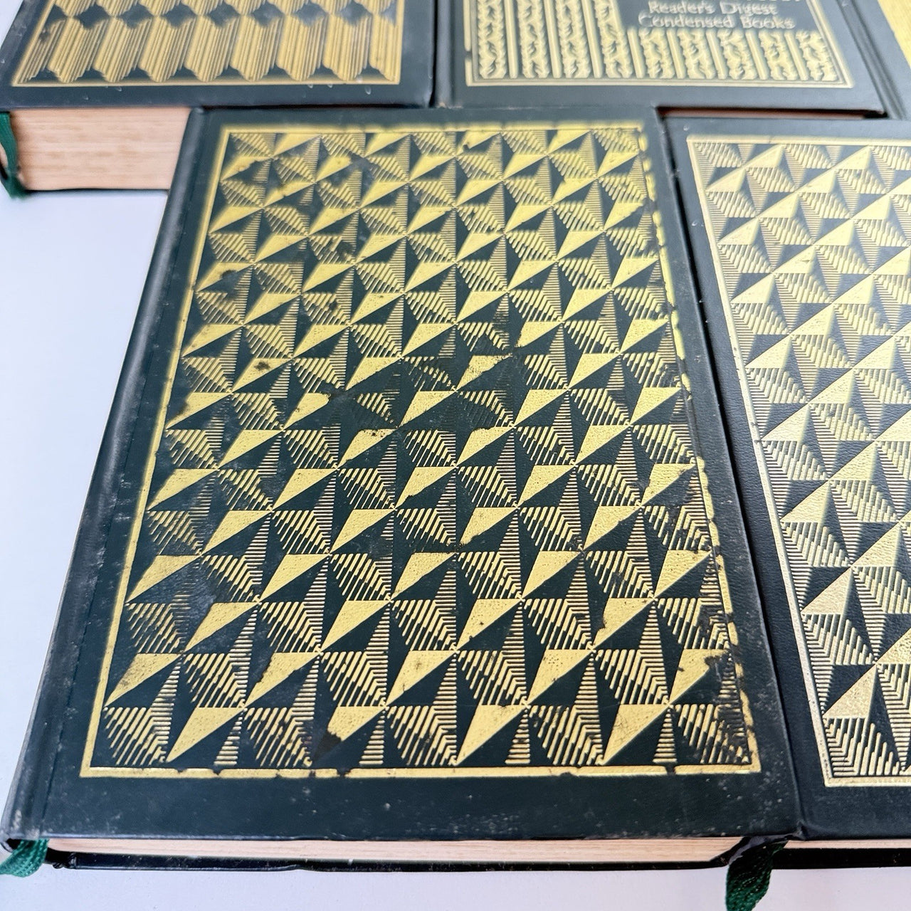 Reader’s Digest Condensed 1980s Books Set x9 Green Leatherette Bookshelf Deco8