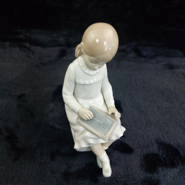 Nao by Lladro Girl Figurine Reading 8 School Slate repaired bookcase decor kids1