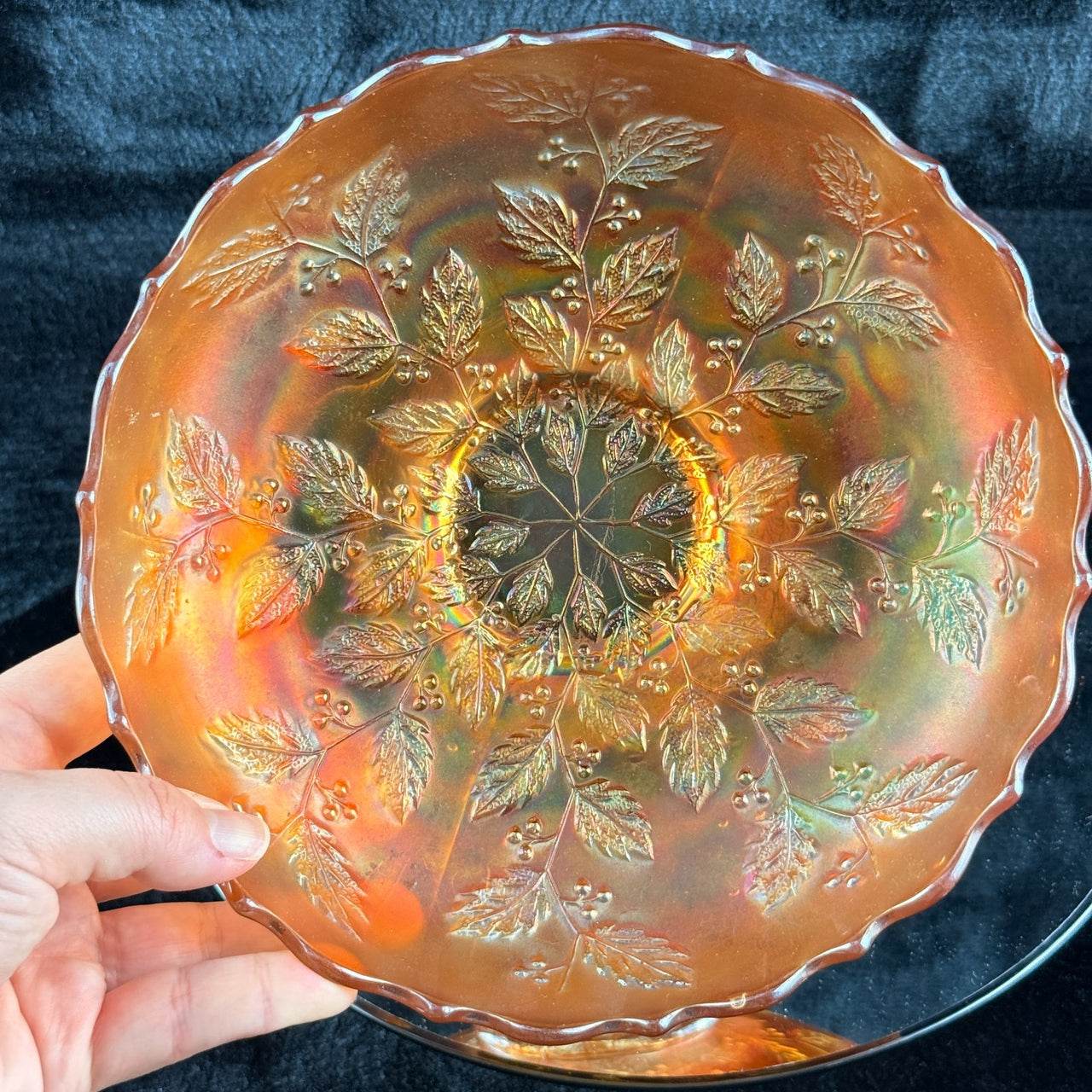 Fenton Leaves Holly Marigold Carnival Glass Ruffled Bowl Antique 7.5" Iridesce9
