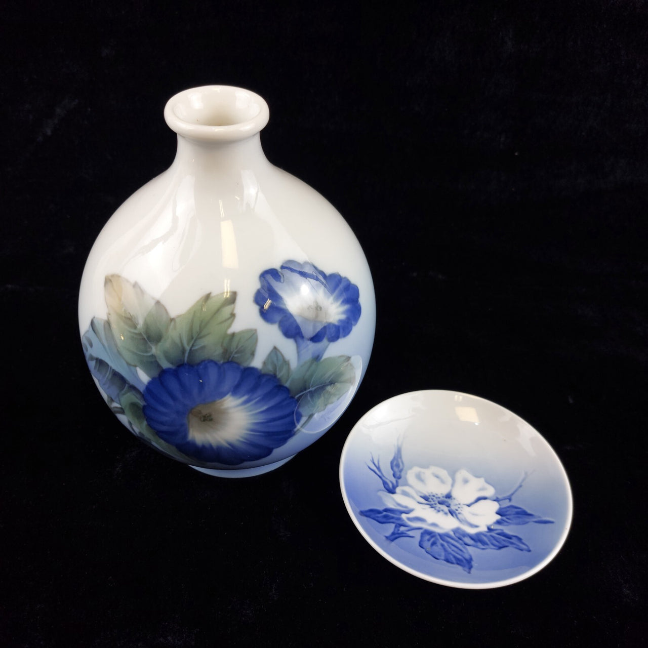 Royal Copenhagen Porcelain 1963 - 69Dish and Vase, Luxury Gift Floral Designs.4