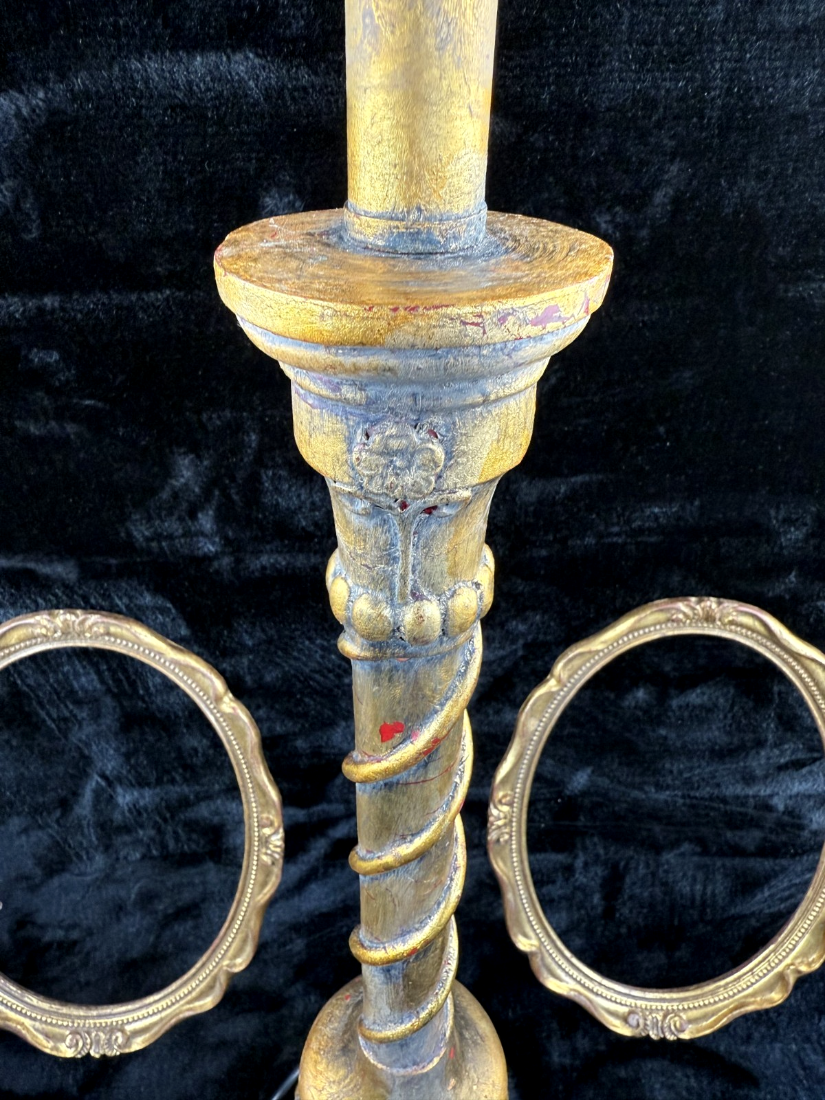 Vintage VictorianStyle Carved Wood Table Lamp and Frames Set9