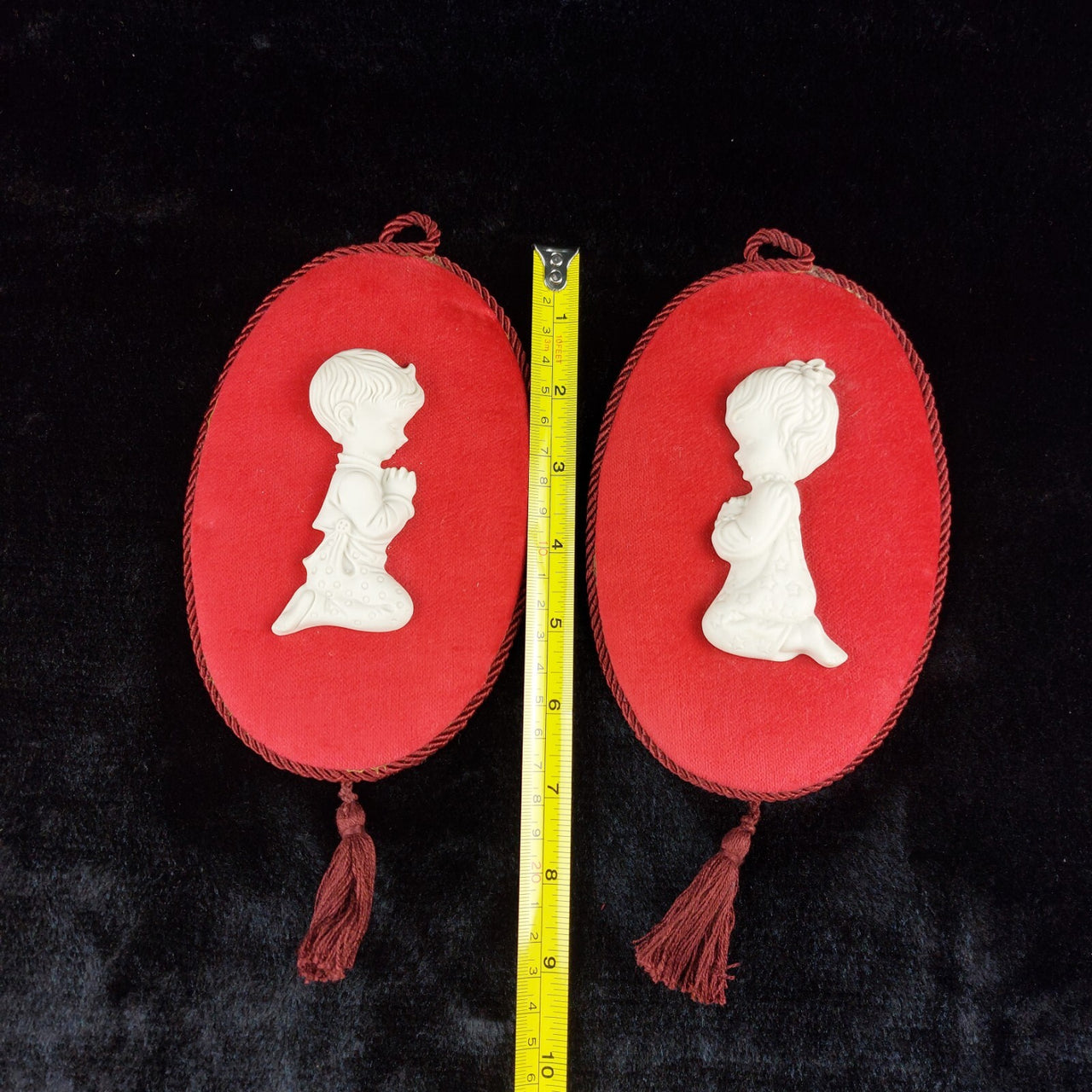 Capodimonte 1960s - Velvet Red & Ceramic Wall Plaques decor, Made In Italy.12