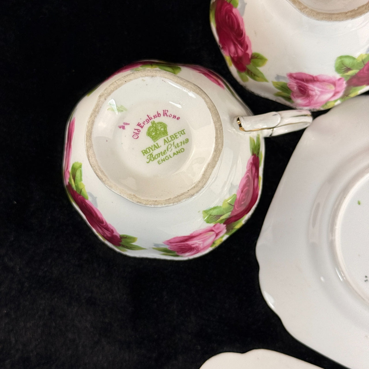 Royal Albert Old English Pink Rose Tea Set of 2 & 2 side plates Rose Gold 6 pc.6