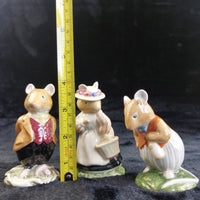 Thumbnail for Royal Doulton 1980s Brambly Hedge Mice Figurines Set Lord Lady Woodmouse Base1