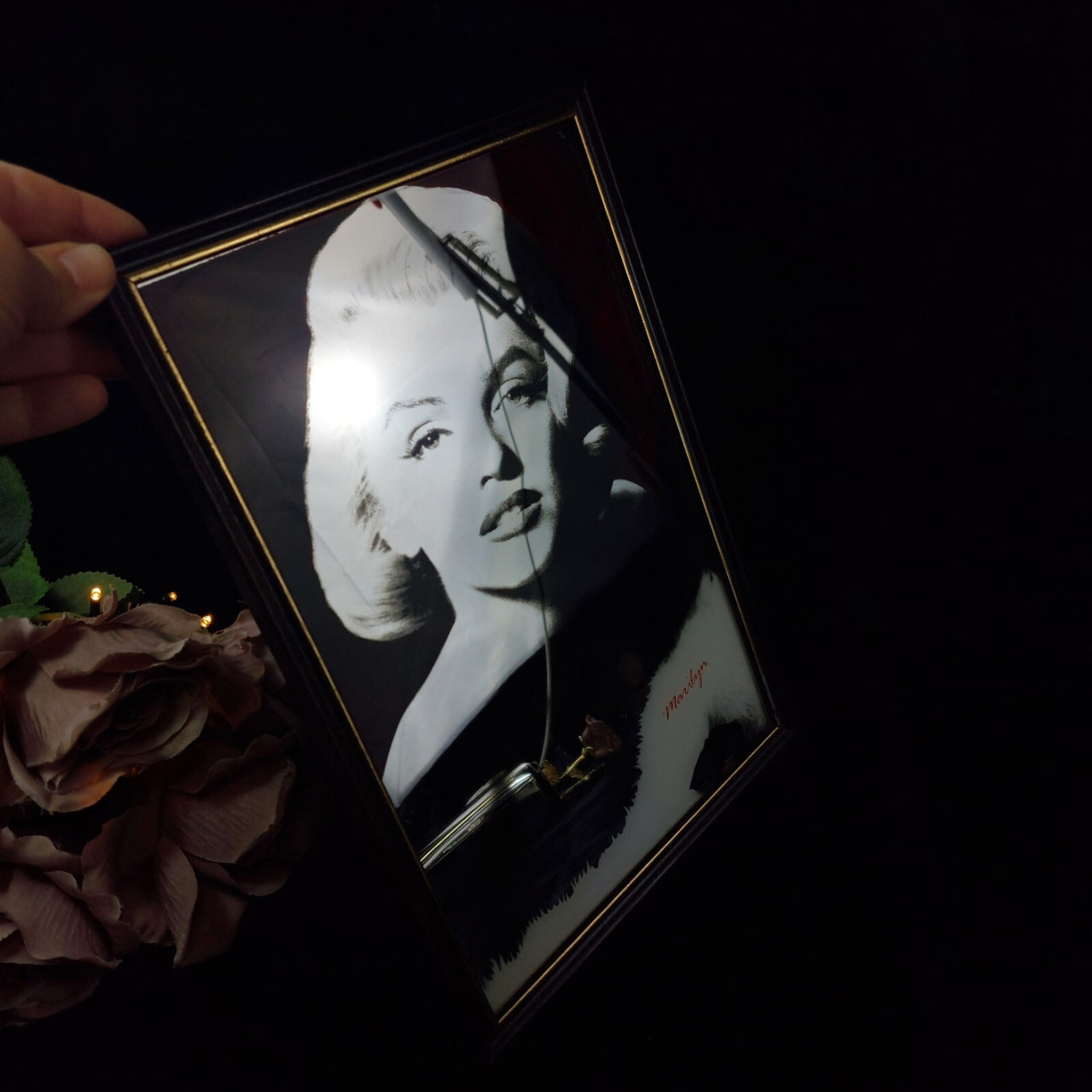 Marilyn Monroe Mirror Wall Art with Black and Red Accents 12.5" retro decor2
