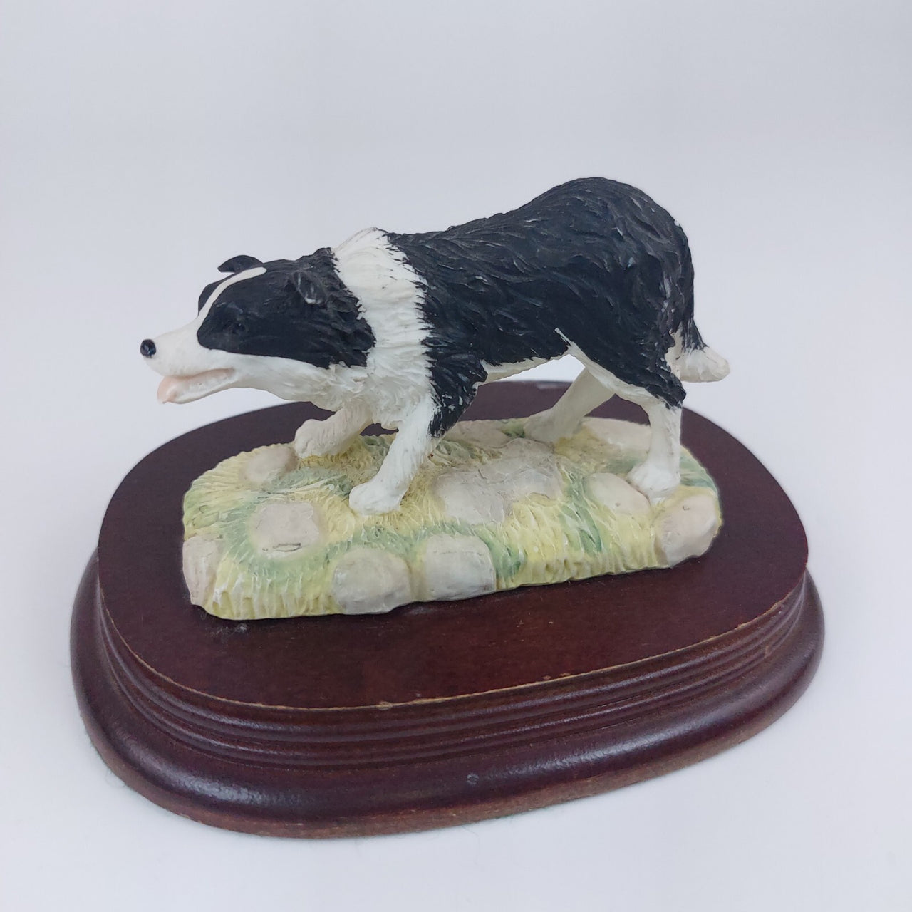 Leonardo Collection Border Collie Dog Figurine 3.25 Collectable 1993 Resin, Wood2