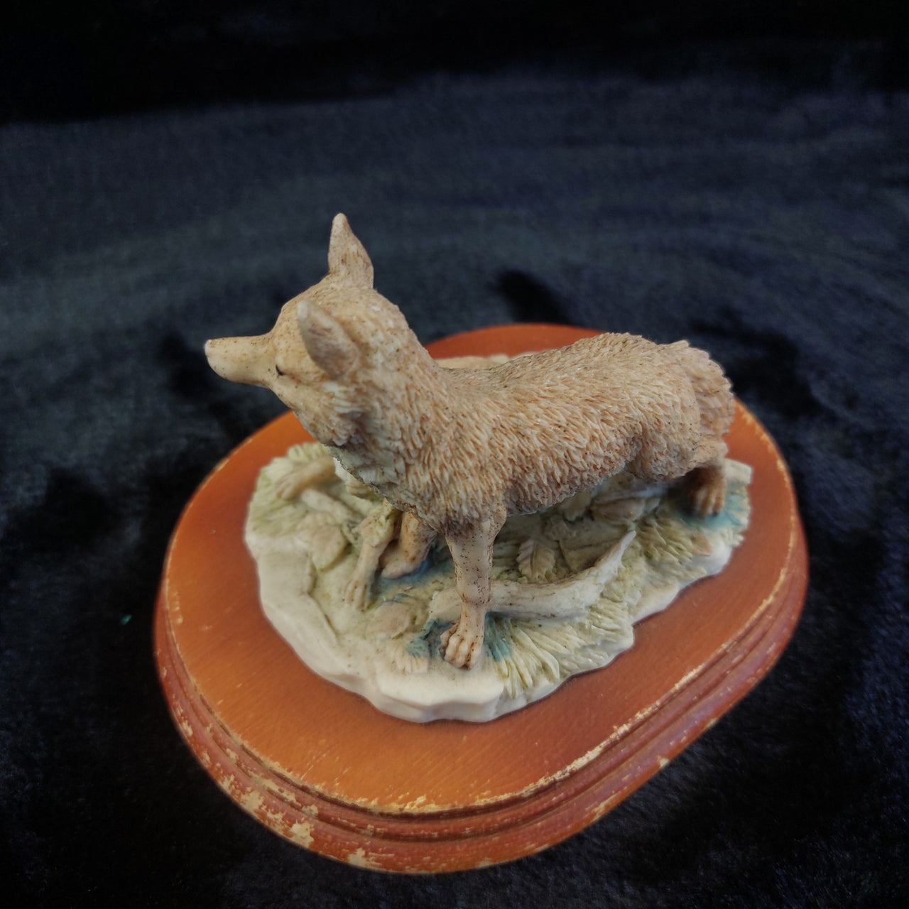 Regency Arts Fine Foxes Figurine decor Woodland Scene – 265g 4" Tall Wildlife.7