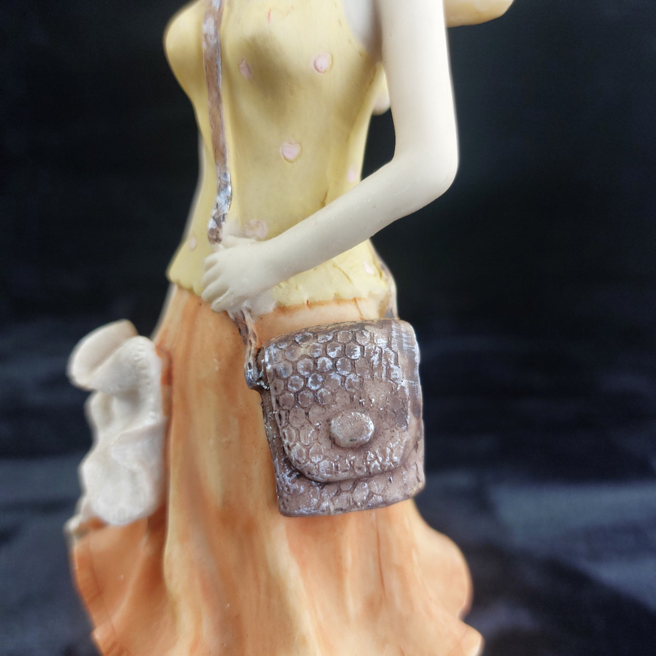 Resin Girl Figurine with Purse & Dress –Blonde Vintage Style Statue  10"   255g12