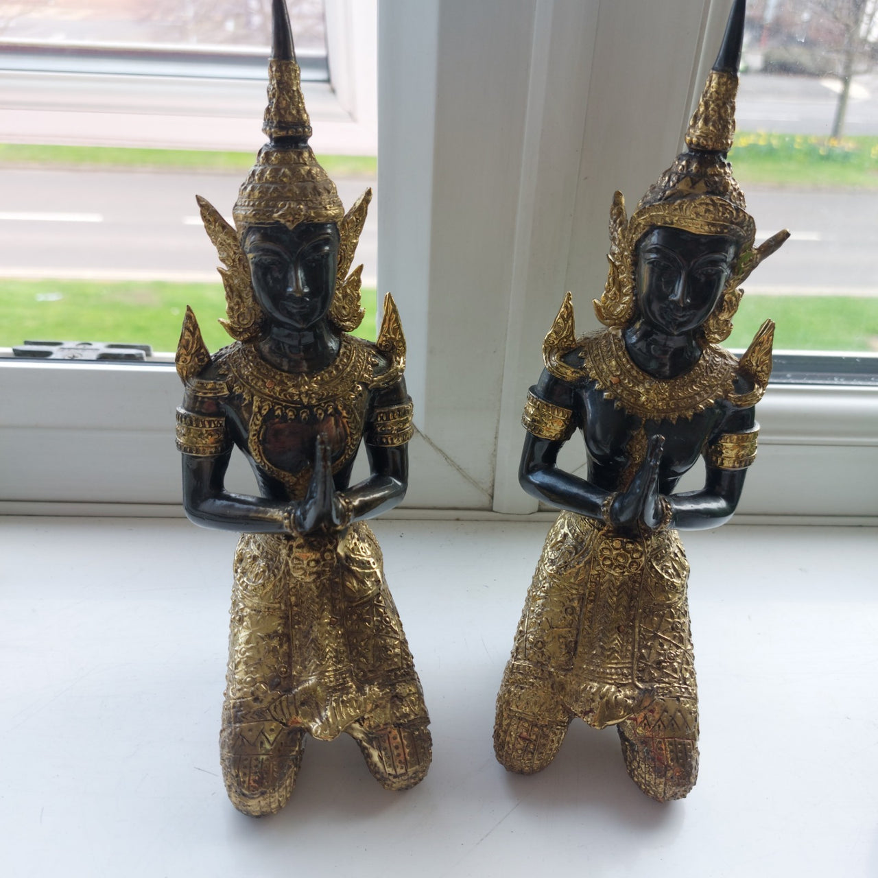 Thai Bronze Kneeling Praying 8.5" Statues Pair Ornate Gold Trim decor see pics18