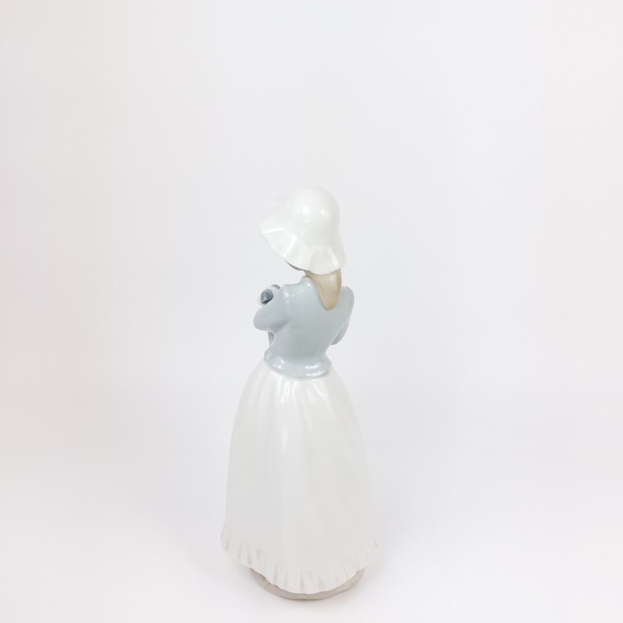 Nao Girl Lladro Cuddling Puppy Figurine Blanket Porcelain firreplace decor Spain17