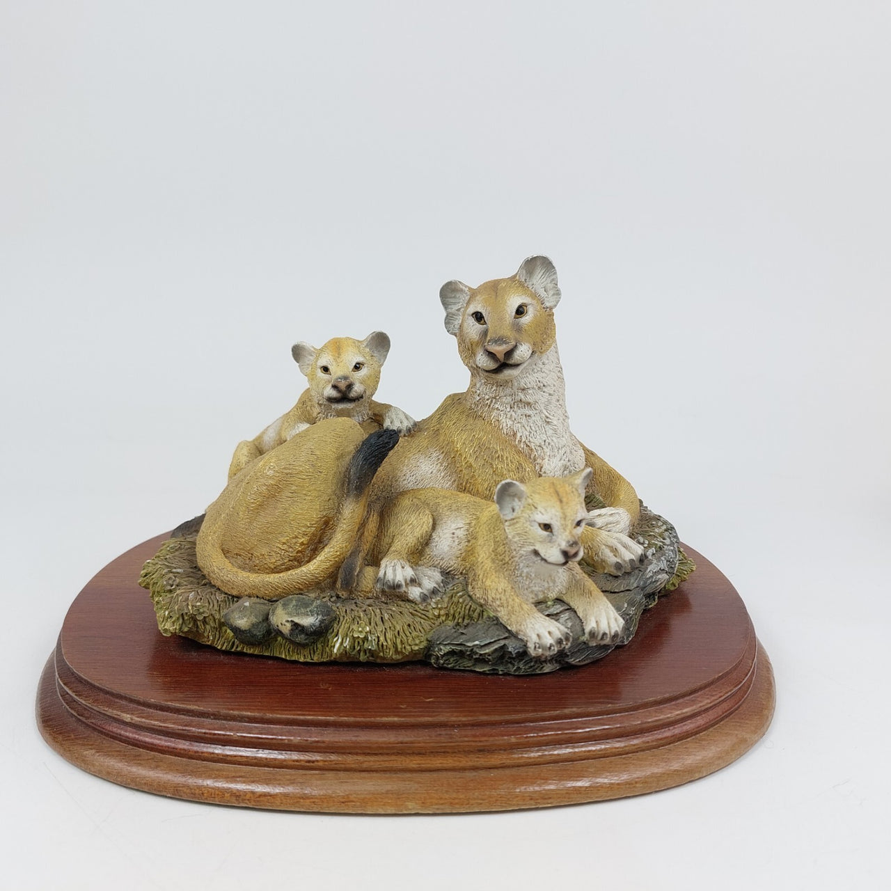 The Leonardo Collection Figurine  “Lioness and Cubs” (1993) - 5" Wildlife  1