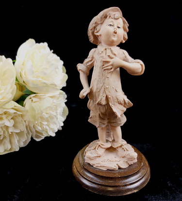 Giuseppe Armani Singing Boy Figurine  1980s Italian Porcelain library ornoment0