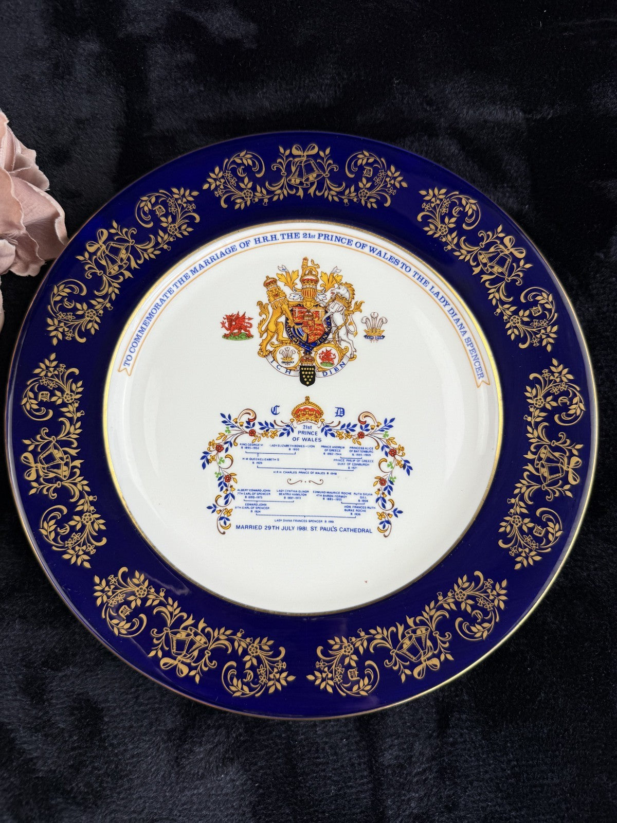Rare Aynsley Royal Commemorative Plate prince Charles & Diana Wedding 1981 Gilt 6