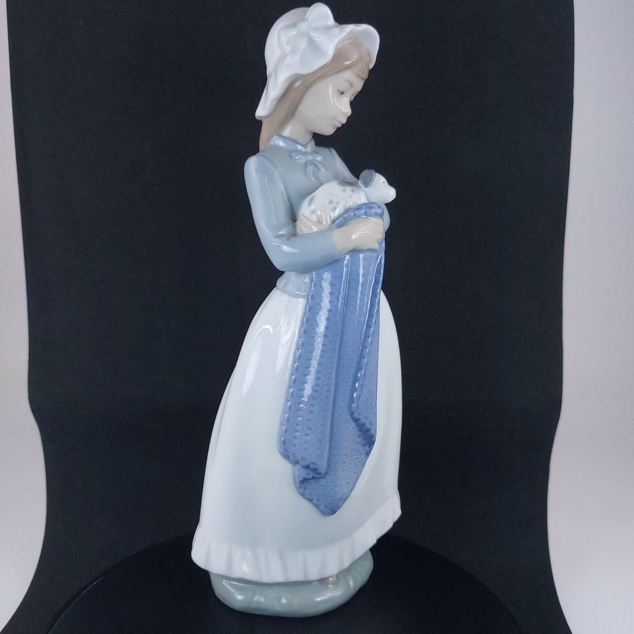 Nao by Porcelain LladrÃ³ Girl with Bonnet Figurine - 9.4" Excellent Condition7
