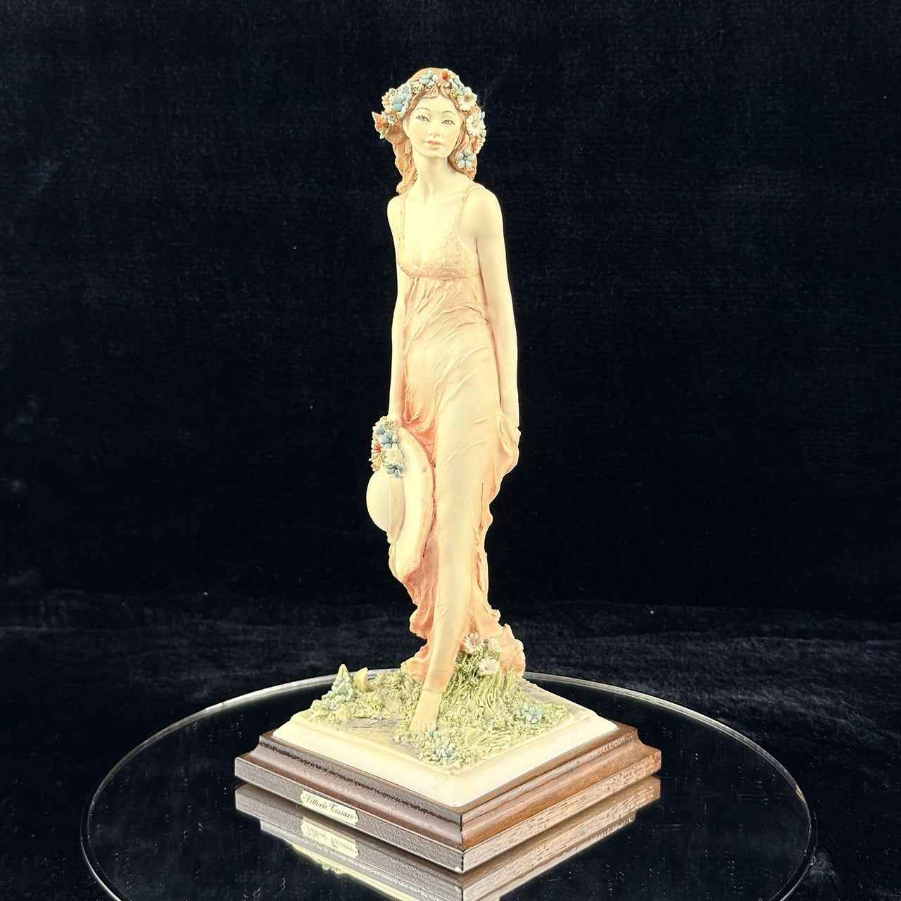 Vittorio Tessaro A.D.L. Italian Lady Figurine Decor Hand Painted Made in Italy.11