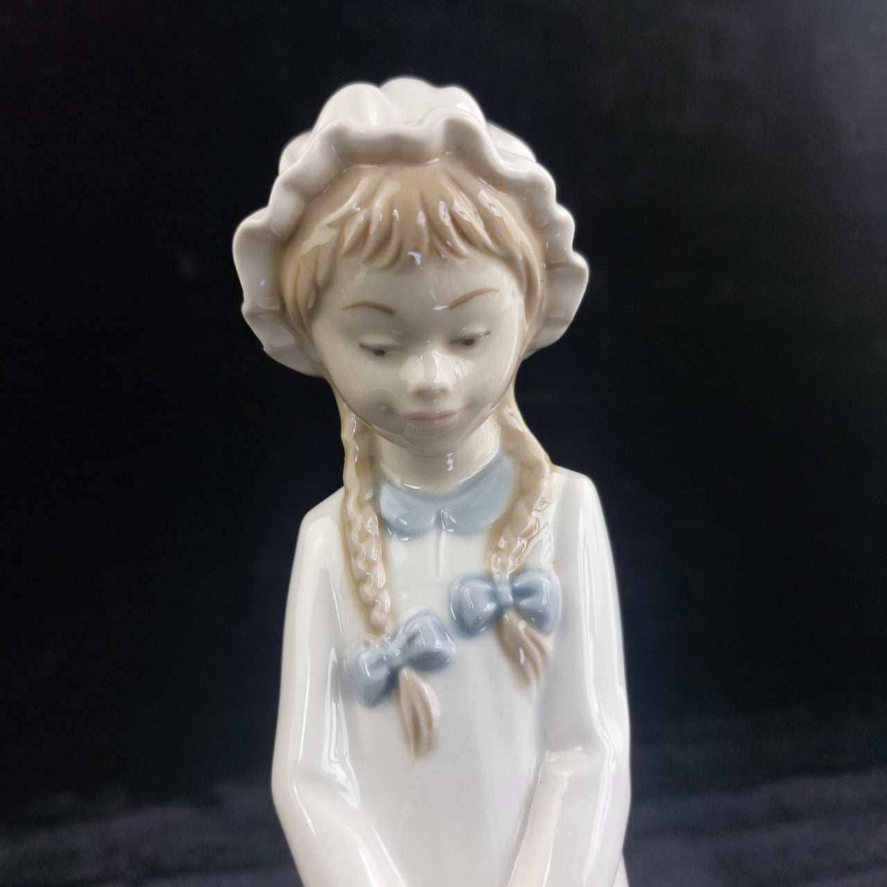 Nao Lladro by Girl Figurine Handmade Basket Flowers Glazed 10in bookcase decor2