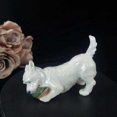 Royal Copenhagen Dog Figurine Good 3476 Westie Terrier w/ Leaf  Denmark Porcel 50