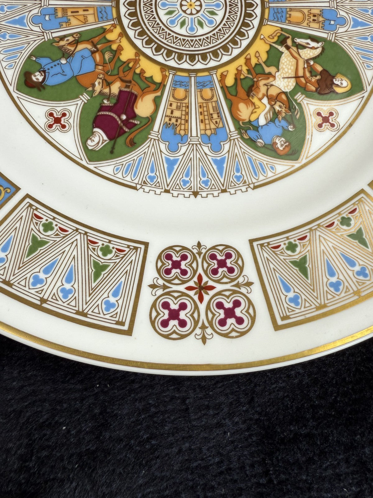 Spode Limited Edition Collector Plates Lot of 2 Canterbury Pilgrims & 1979 decor7