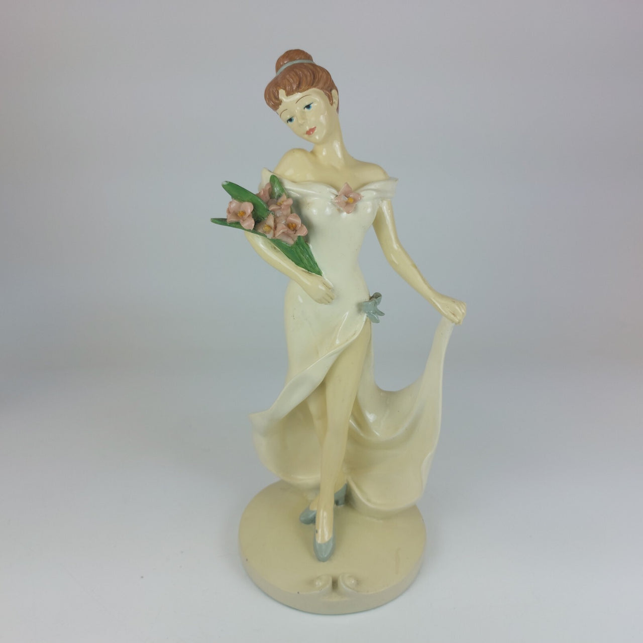 Rare Elegant Vintage Ceramic Figurine,  9" Lady with Flowers 4