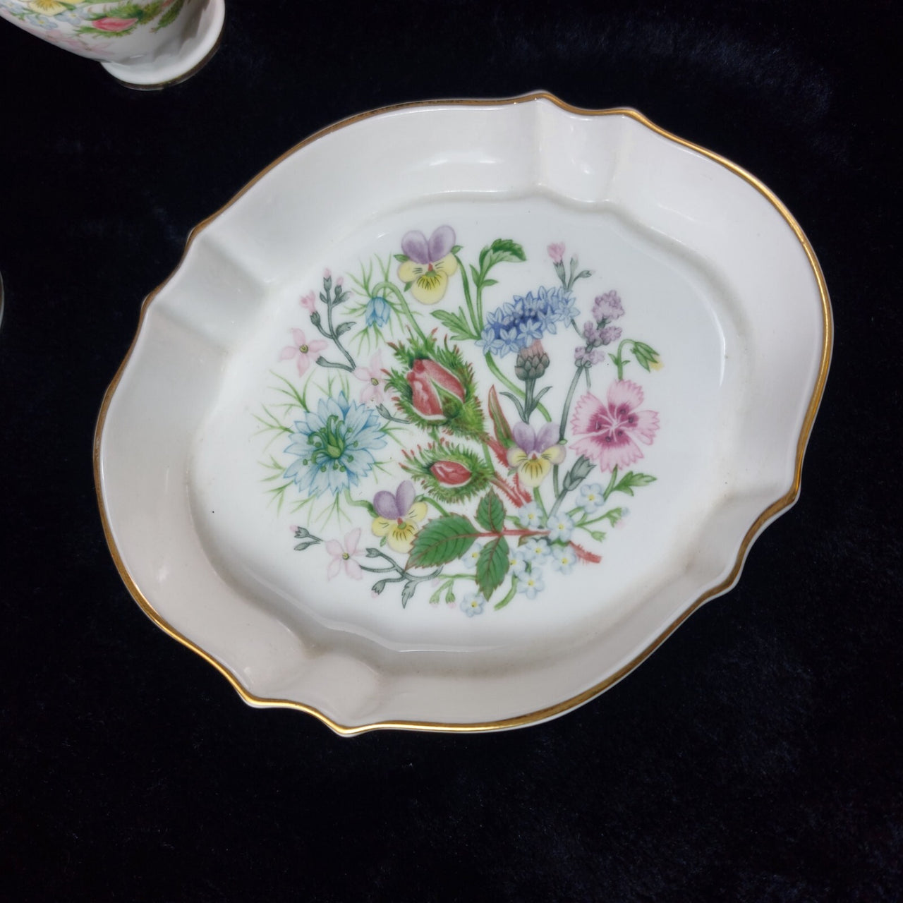 Aynsley Set gift Wild Tudor Fine Bone China – Vase, Trinket Dish & Candle Holder2
