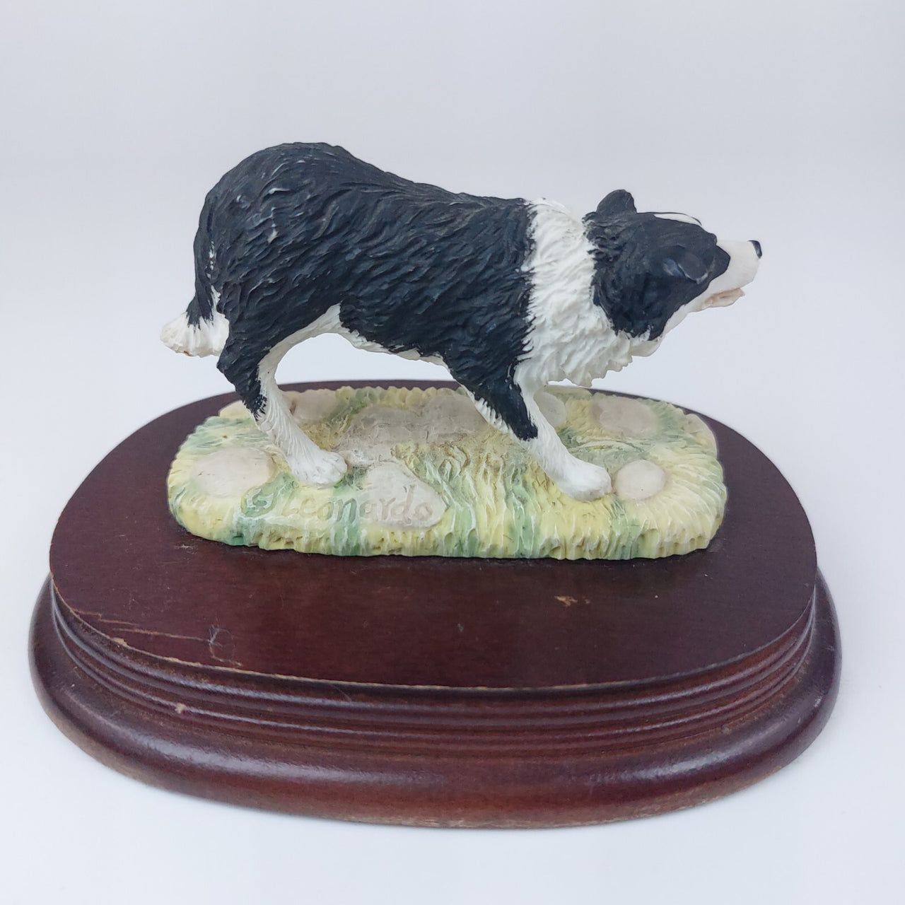 Leonardo Collection Border Collie Dog Figurine 3.25 Collectable 1993 Resin, Wood1