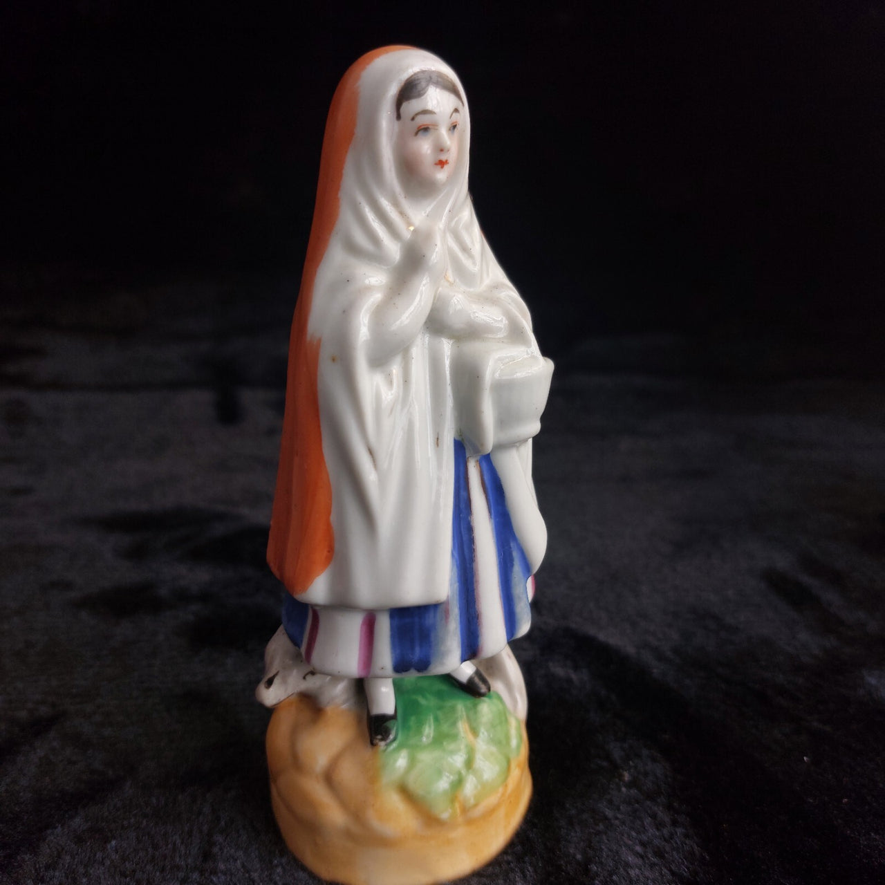 Staffordshire Figurine Girl Painted White Cloak Orange Back 6" Antique Porcelain4