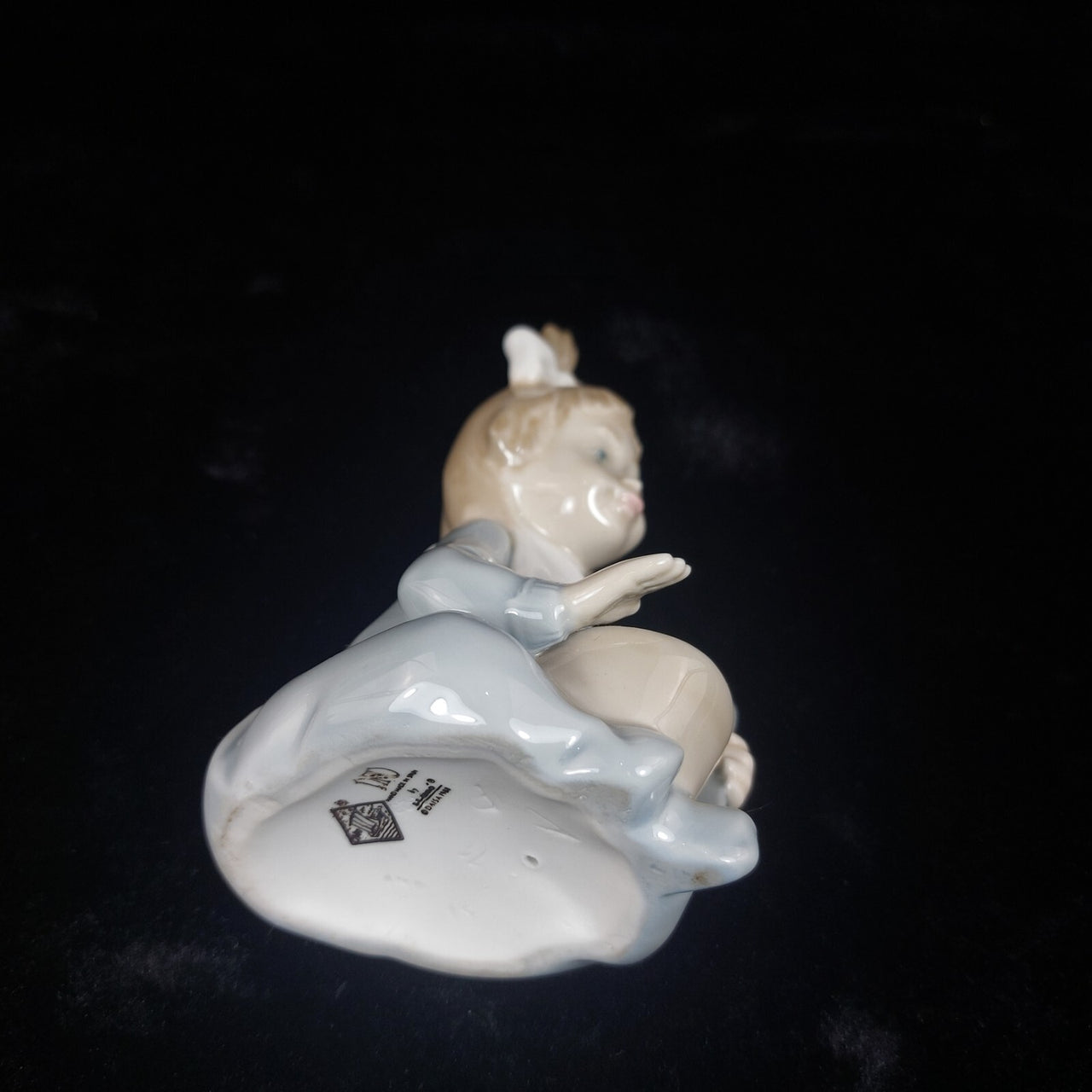 NAO Lladro"Soup by Time" Figurine Baby Girl w Spoon & Bowl kidsroom decor Lladró8