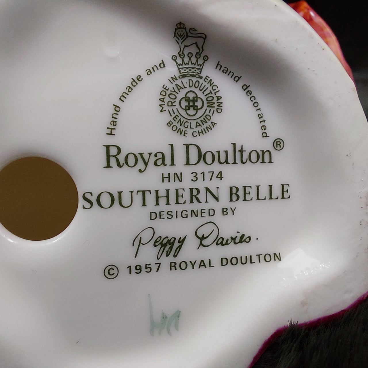 Royal Boxed Doulton ladies “Southern Belle” victorian lady figurine porcelain 1