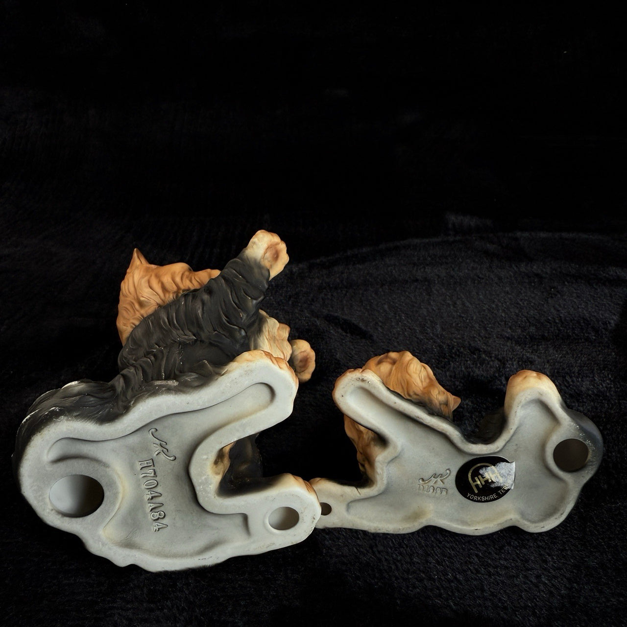 AHH Terrier Yorkshire Dog Figurine Pair Porcelain Yorkie bookshelf Figurines dec12