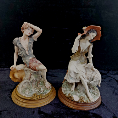 Giuseppe Armani Figurine Couple –Damaged Flower & Arm,  Rustic 30cm1