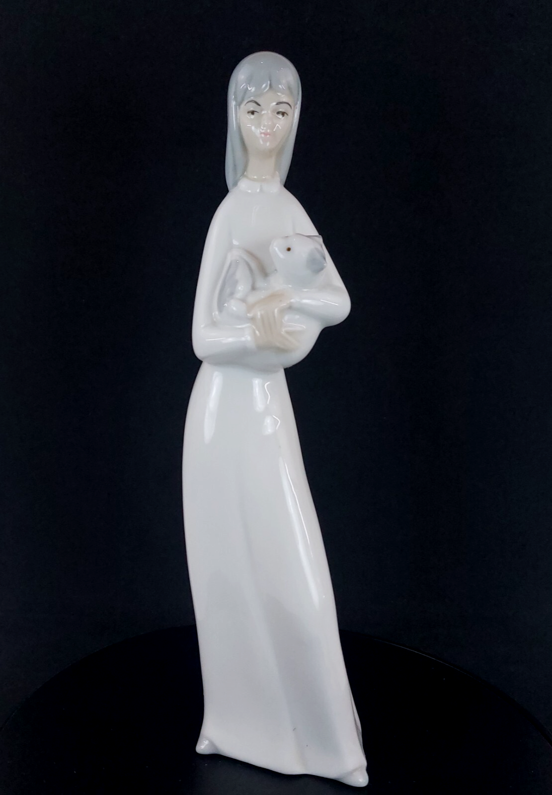 Miquel Requena Porcelain Maria with Lamb Cuart Valencia de Figurine Poblet .2