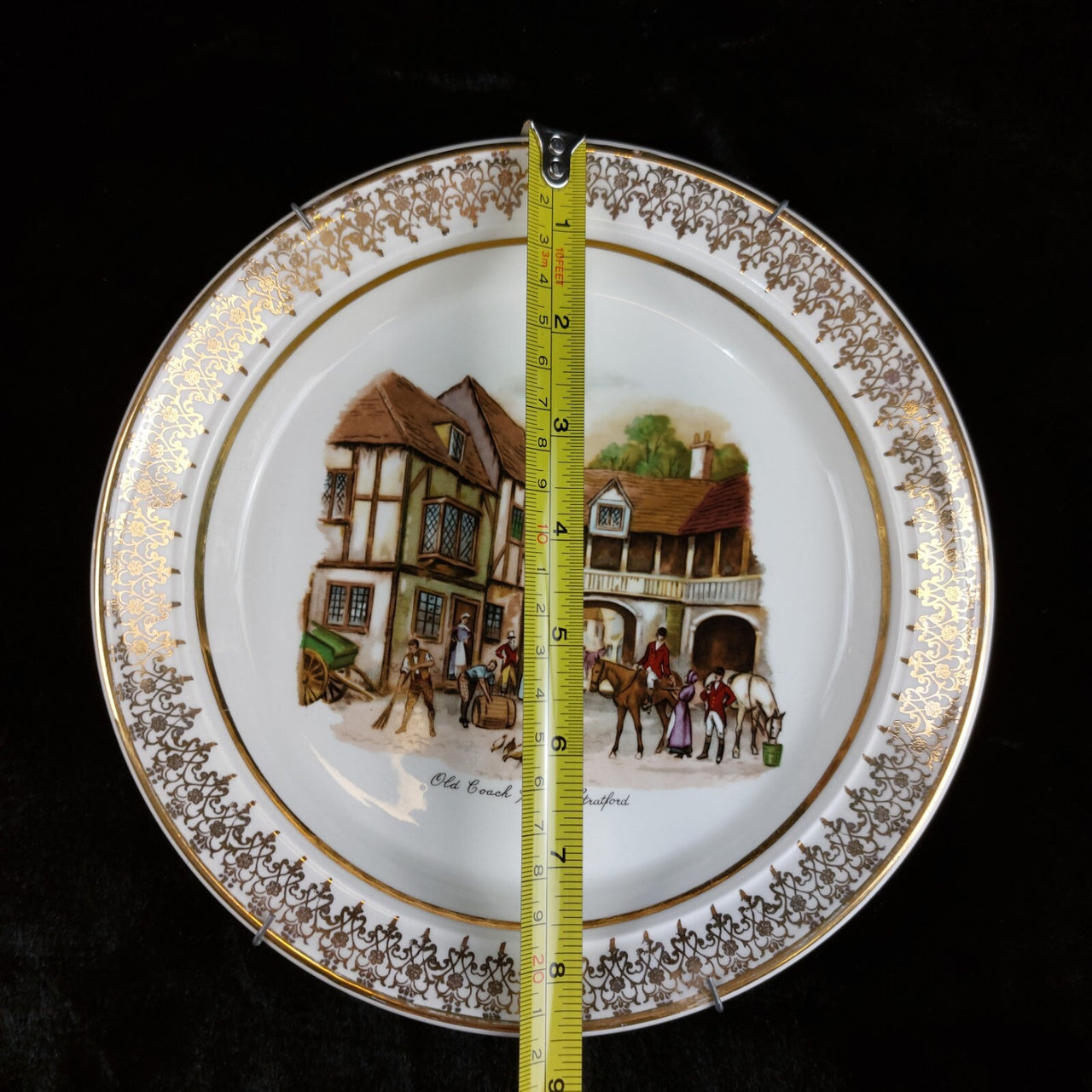 Old Coach House Stratford Decorative Ceramic Plate Gold Trim 8.5in Wall Hanger10