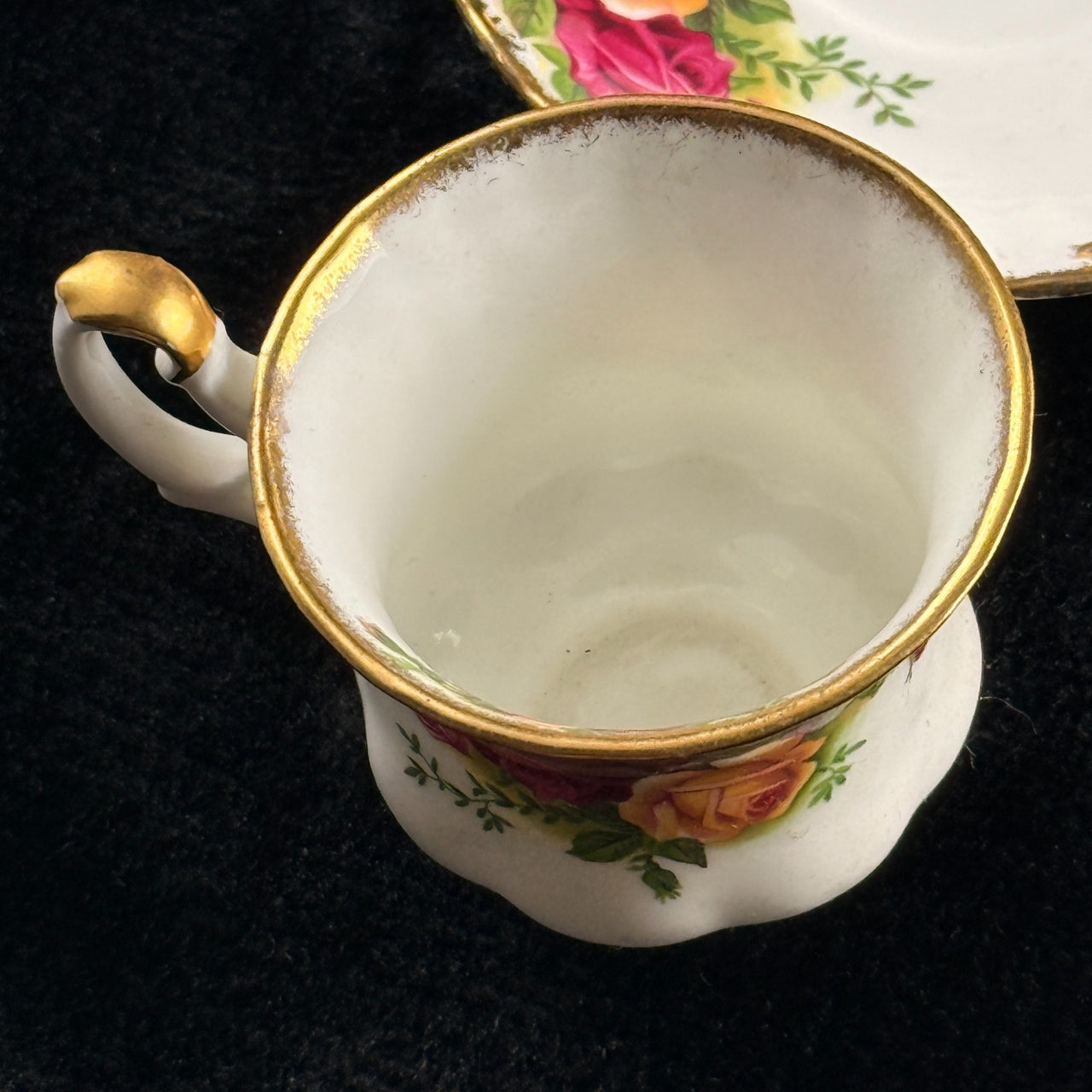 Royal Albert Old Country Roses Cups & Saucers Set of 2 Bone China England 19627