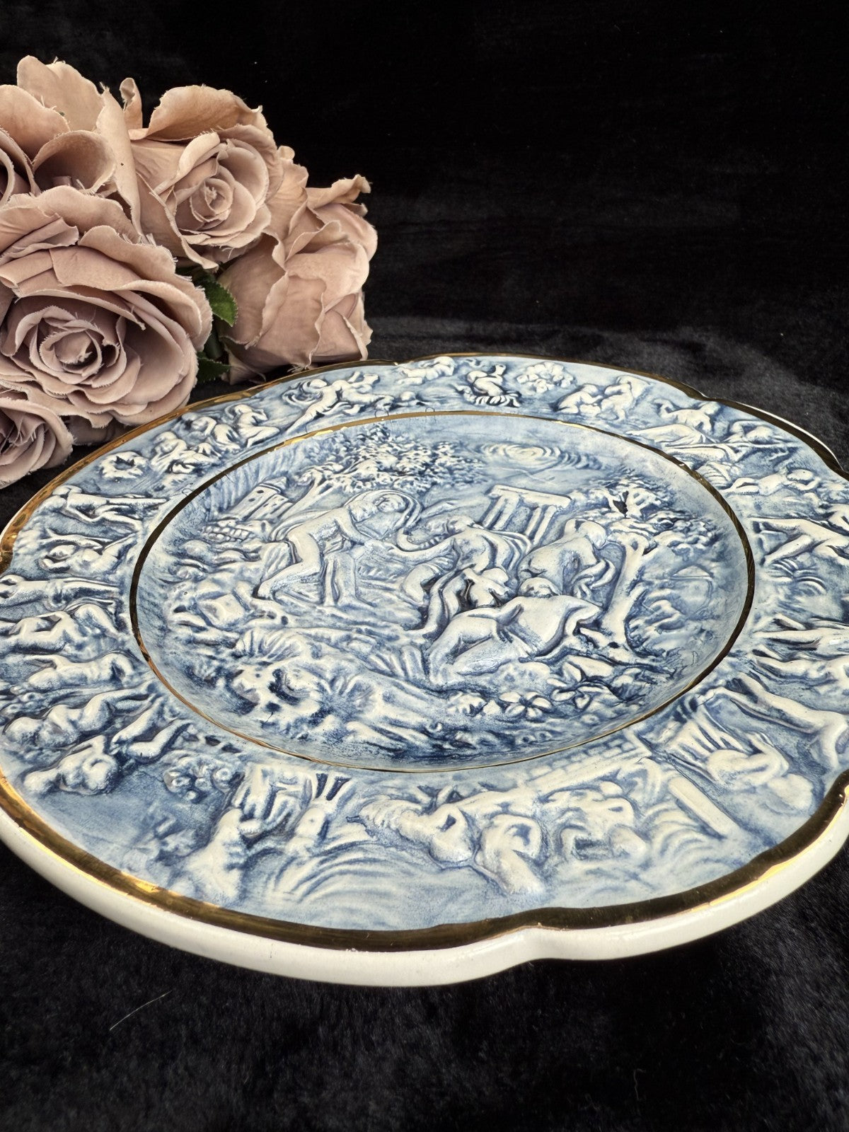 Rare Vintage "R. Capodimonte" Italian Plate with Relief Blue Scene and Gold Trim3
