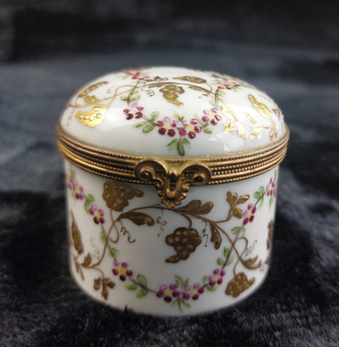 Le Tallec Paris Grape Vine Porcelain jewellery Box Hand Trinket  Painted France0
